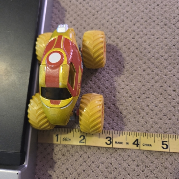 2024 Iron Man MONSTER JAM Marvel Truck 1/64 Spin Master Series - Picture 14 of 16